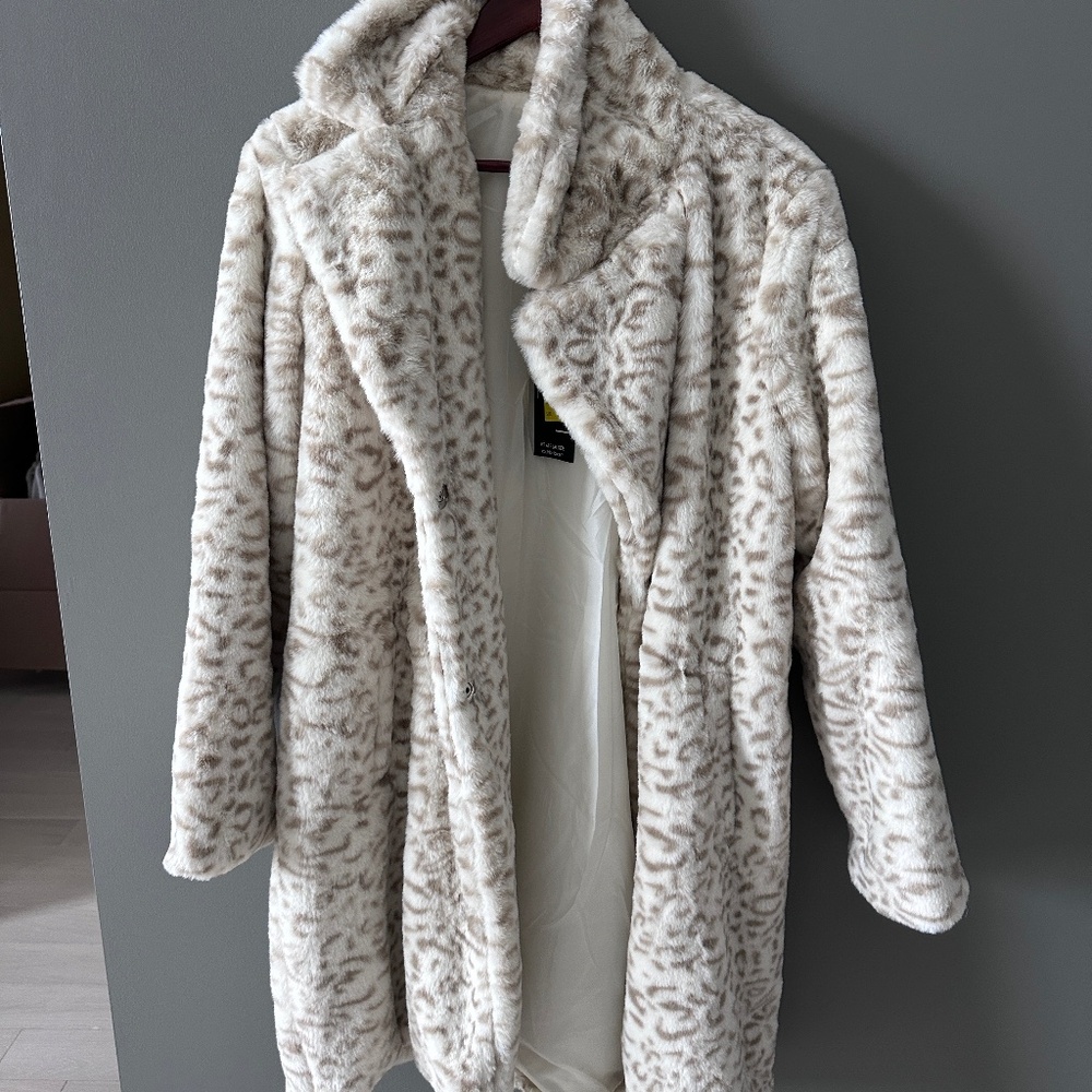 NWT - Women's Faux Fur Leopard Print Coat - Cream - L